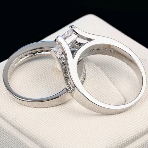 NEW 925 STERLING SILVER DIAMOND ENGAGEMENT SET RING, CUTE RING, SHINY RING. - Picture 4 of 6